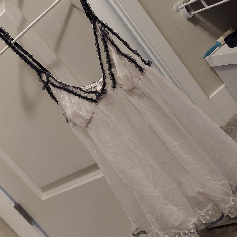 Victoria's Secret light pink lace lingerie